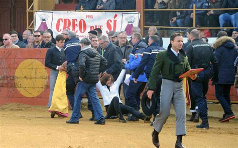 Rion Des Landes 40 Un Commando Anti Taurin Fait Irruption Dans Les