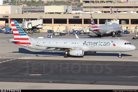 N986AN | Airbus A321-231 | American Airlines | Alexander Aston | JetPhotos