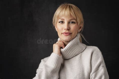 145 Beautiful Dark Haired Mature Female Model Stock Photos Free Royalty Free Stock Photos