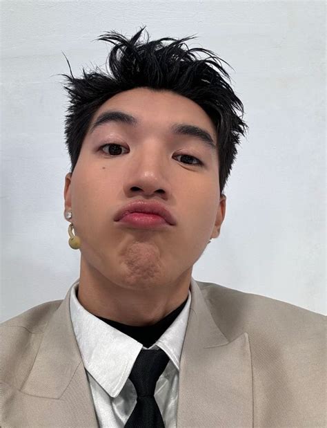 Ki U T C Hieuthuhai Hot Nh T H P Nhi U D Ng M T