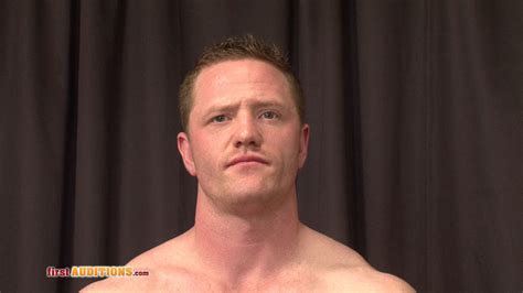 Muscular Amateur Gay Proudly Showing His Sh XXX Dessert Picture