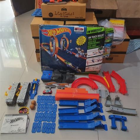 Hot Wheels Track Builder Total Turbo Takeover Track Set