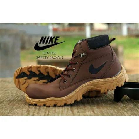 Jual Sepatu Pria Nike Travis Boots Safety Tracking Hiking Kerja Proyek