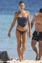 Georgia Fowler Kiwi Model Hits Bondi Beach In A Navy Striped Bikini Aznude