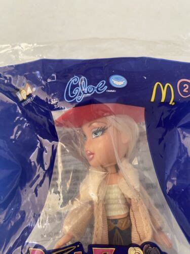 Mcdonalds Happy Meal Collectible Toy 2003 Bratz Cloe 2 Funky Fashion