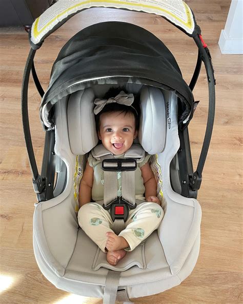 Orbit Baby - 360° Rotating Infant Car Seat
