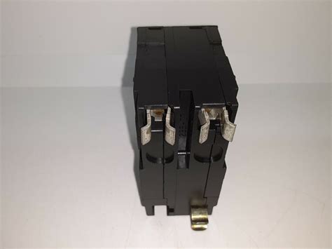 SQUARE D QO220 20 2 POLE 240V CIRCUIT BREAKER TYPE QO EBay