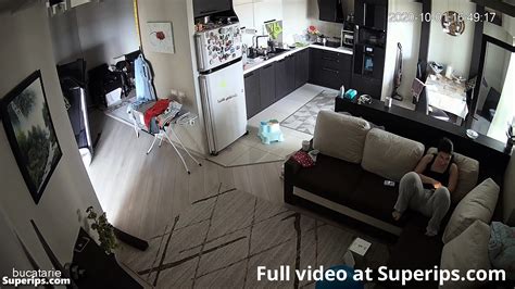 IPCAM Mature Mom Rubs Her Pussy While Watching Porn