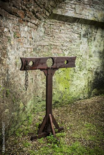 Medieval Stocks Fotos De Archivo E Imágenes Libres De Derechos En