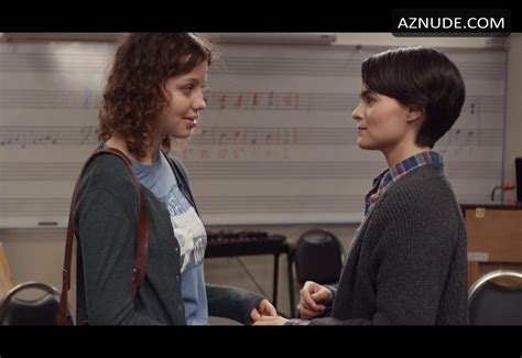 BRIANNA HILDEBRAND Nude AZNude