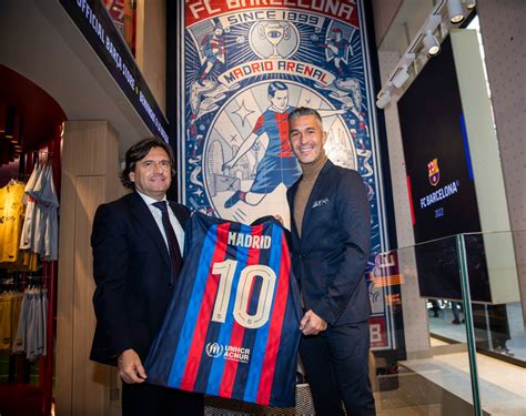 el fc barcelona inaugura la seva primera barca store  madrid