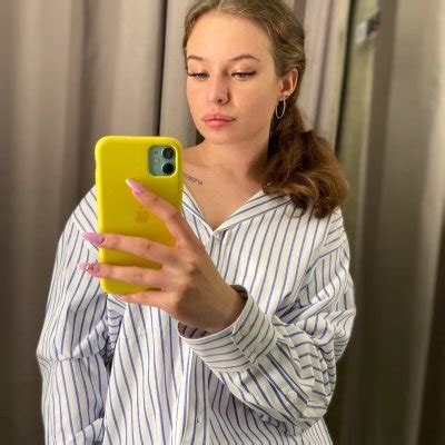 Your Sweets Cam Model Free Live Sex Show Chat Stripchat