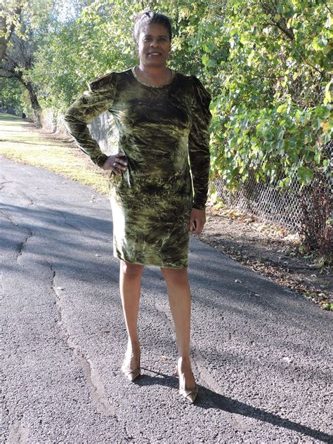 The Mahogany Stylist: Rhonda's Draped Cowl Sleeve - A Few Notes and