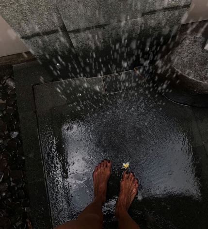 Maxonor - производитель сантехники и мебели для ванной комнаты