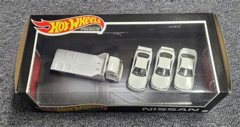 Hot Wheels Premium Nissan Skyline Gtr Diorama Collectors Set Stephen Franks