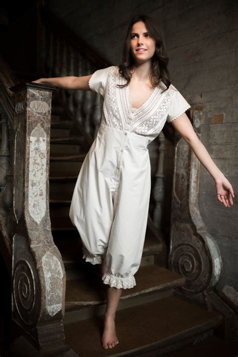 Victorian Lingerie Underwear Petticoat Bloomers Chemise