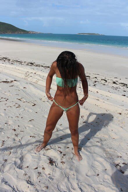 Bikini Model Bubblebutt AI Enhanced GKI 0100 Topaz Denoise Porn Pic