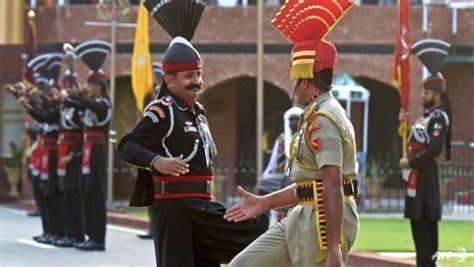 High Drama At The Pakistan India Border Every Sundown