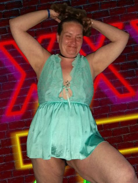 Sexy Fucking Chubby MILF Nude Pics XHamster