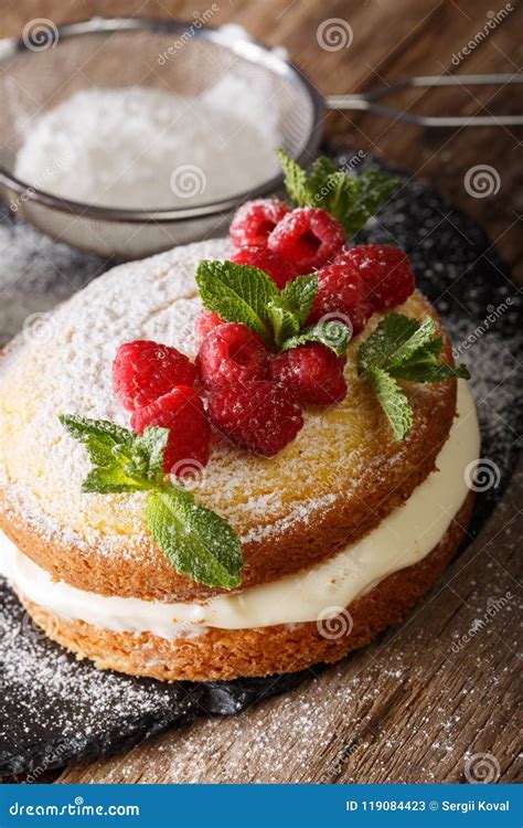 Victoria Naked Cake Decorated With Raspberries And Mint Closeup Stock Image Image Of Layer