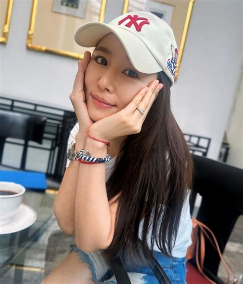 Lâm Tâm Như tự tin khoe ảnh diện bikini ở tuổi 48 nhan sắc ra sao mà gây bão MXH Phụ Nữ