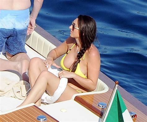 Naked Luisa Zissman Added 07 19 2016 By TheGreenCube