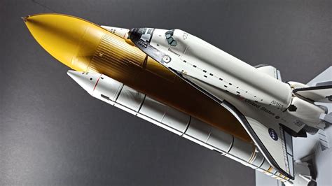 Diorama Space Shuttle Discovery Booster Rockets Model Scale 1 144