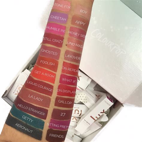 5 dòng son bình dân dưới 300k hot nhất lúc này bên cạnh 3 cái tên quen thuộc là 2 hot girl