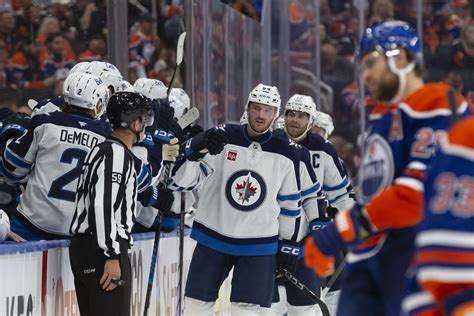 Samberg sinks Seattle: Jets rearguard scores in OT, Jets win 3-2 over