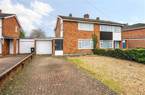 Spring Road Kempston Bedford 3 Bed Semi Detached House For Sale £