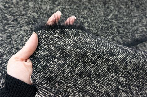 Твид букле елочка черно-белая купить в интернет-магазине Ярмарка ...