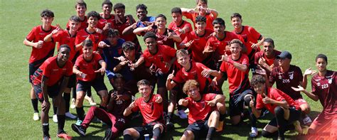 Athletico Paranaense Site Oficial Sub 15 do Furacão derrota o