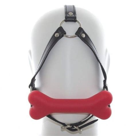 Маска на лицо с красным кляпом-косточкой - купить с доставкой по ...