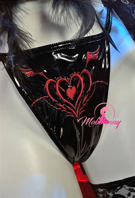 Halloween Power Derivative Sexy Lingerie Set Chainsaw Gothic Wedding Style Hollow Top And