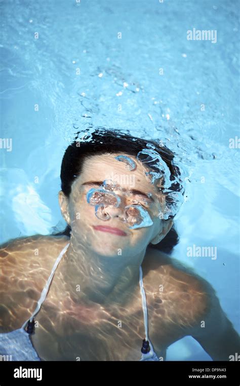 Pre Teen M Dchen Bikini Fotos Und Bildmaterial In Hoher Aufl Sung Alamy