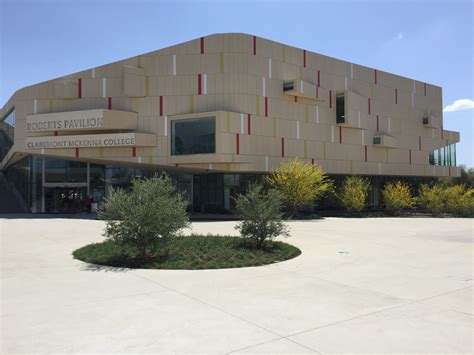 Claremont McKenna College, Roberts Pavilion Athletic Center - SGH