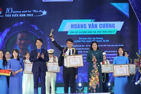 Tuyên dương 10 gương mặt trẻ tiêu biểu Thủ đô năm 2022