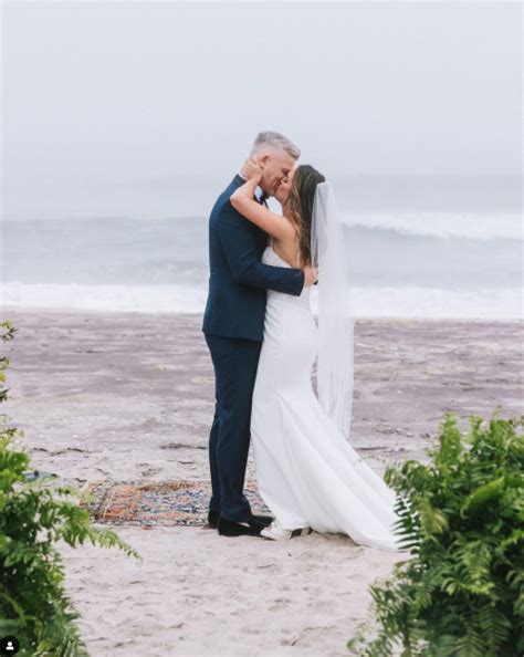 Des Bishop’s new wife Hannah Berner shares stunning snaps from their