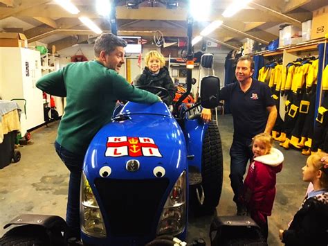 Dartmouth Reception pupils' trip to RNLI - Education South West