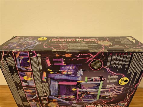 Monster High Freaky Fusion Catacombs Playset Dollhouse Rare Retired