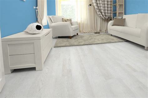 Какой лак для паркета лучше, каким лаком покрывать паркет?