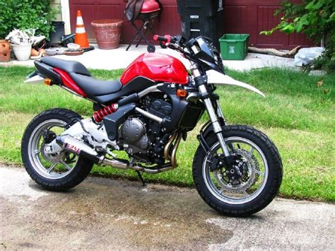 Naked Versys Motorcycle With Custom Modifications