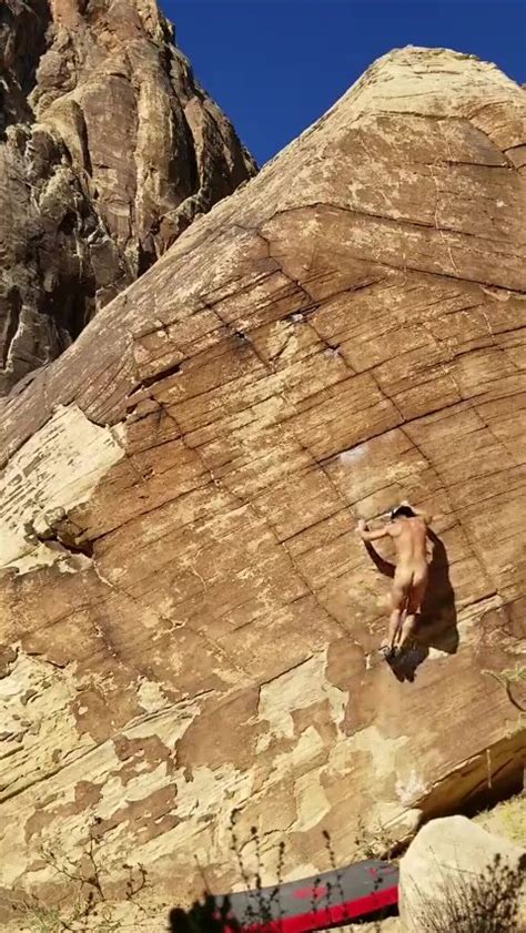 Nude Rock Climber Goes Up Thisvid