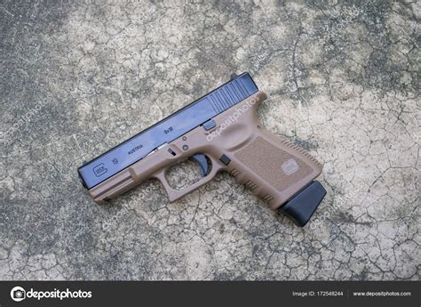 Glock 19 Two Tone Airsoft 6 Mm Bullet Ball Pistol Gun Stock Editorial Photo © Ztudiototo