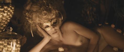 Naked Unknown In In Search Of Fellini