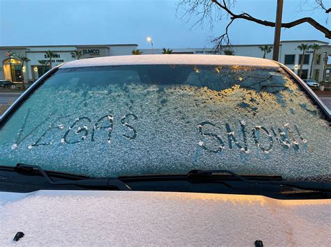 rare snowfall visits las vegas   time    years