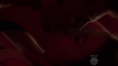 Naked Dayle Mcleod In Bitten