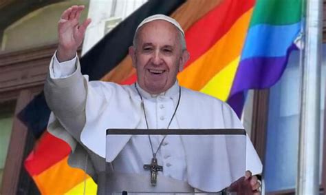 Papa Francesco Apre Alle Unioni Gay Sono Figli Di Dio E Hanno Diritto A Una Famiglia L Eco
