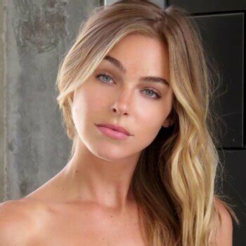 Elizabeth Turner Elizabethcturner Nude Leaks Page Thefappening