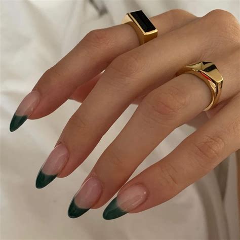 Pachdasilva In 2021 Green Acrylic Nails Almond Acrylic Nails